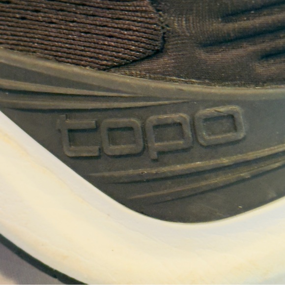 Topo Athletic Ultrafly 4 Road Running Shoe Black/White Women’s US 8.5 - Picture 11 of 14